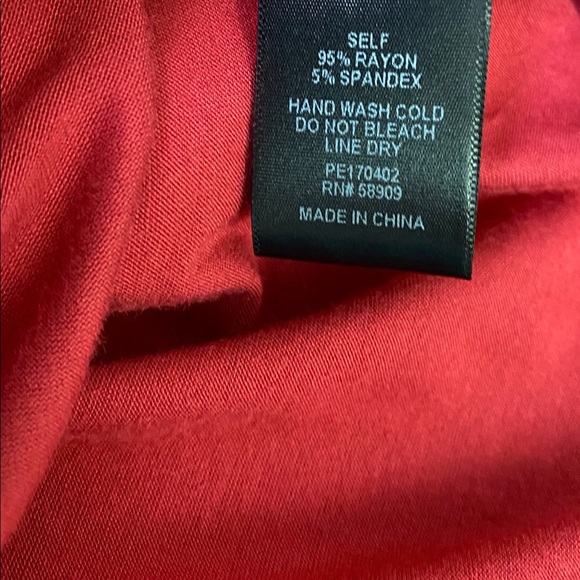 SOLD-NWT GIANNI BINI Cold Shoulder Flowy Blouse-L - Picture 8 of 8